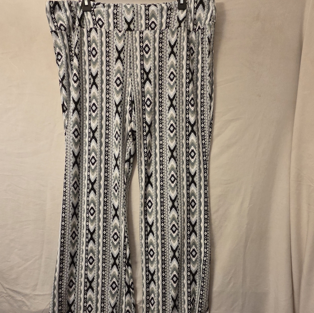 Black and Green Tribal Print Pants
